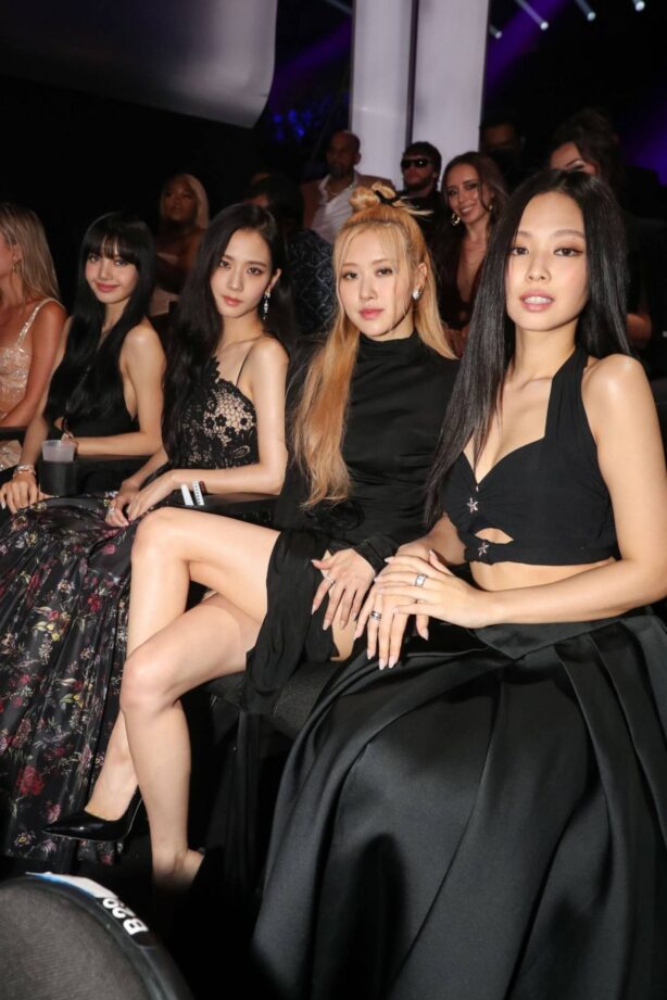 BLACKPINK - Pictured during the MTV VMAs