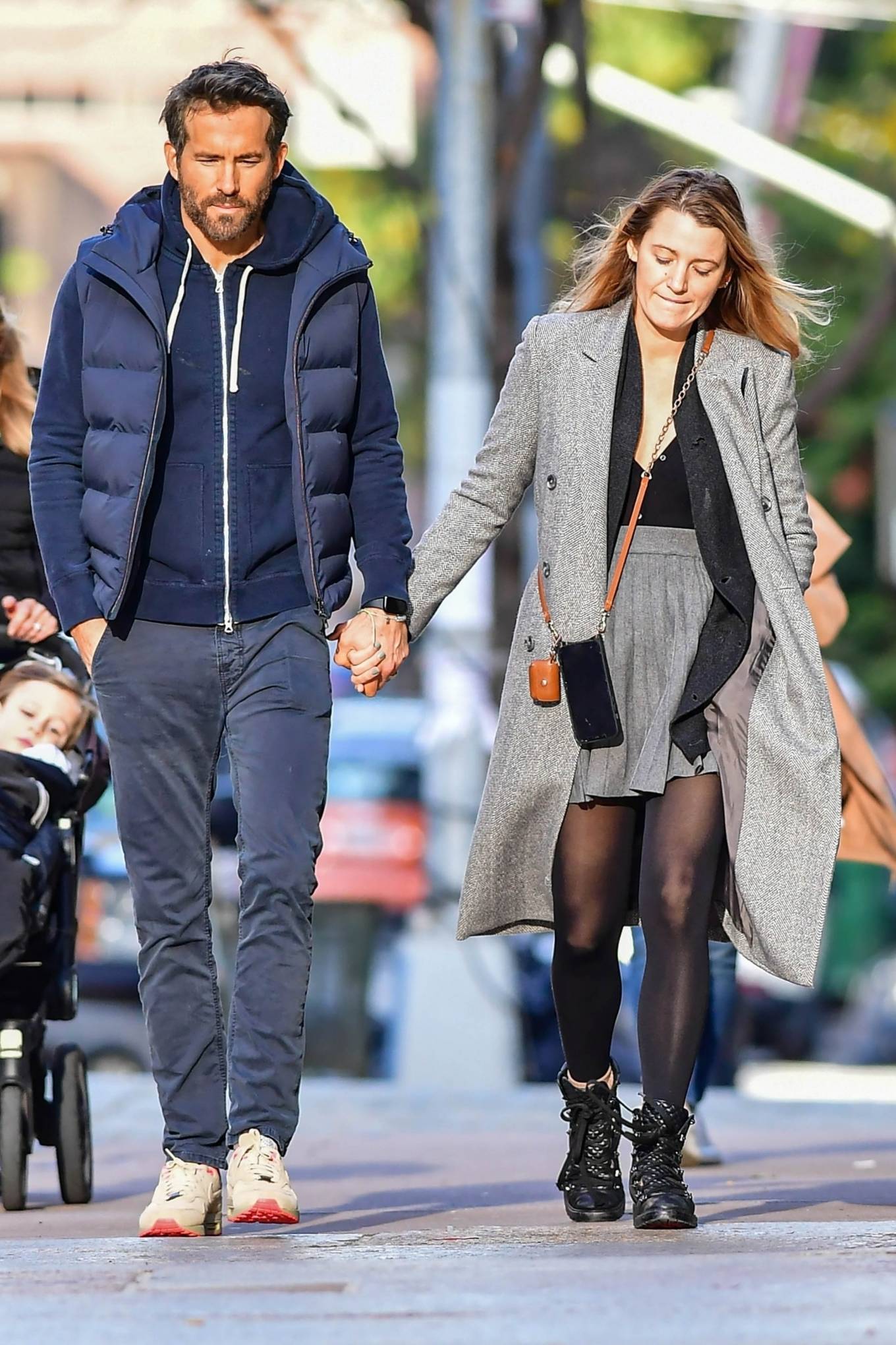 Blake Lively 2021 : Blake Lively – Displays baby bump while strolling around the Big Apple-01