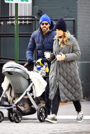 Blake Lively - Steps Out for a stroll in New York