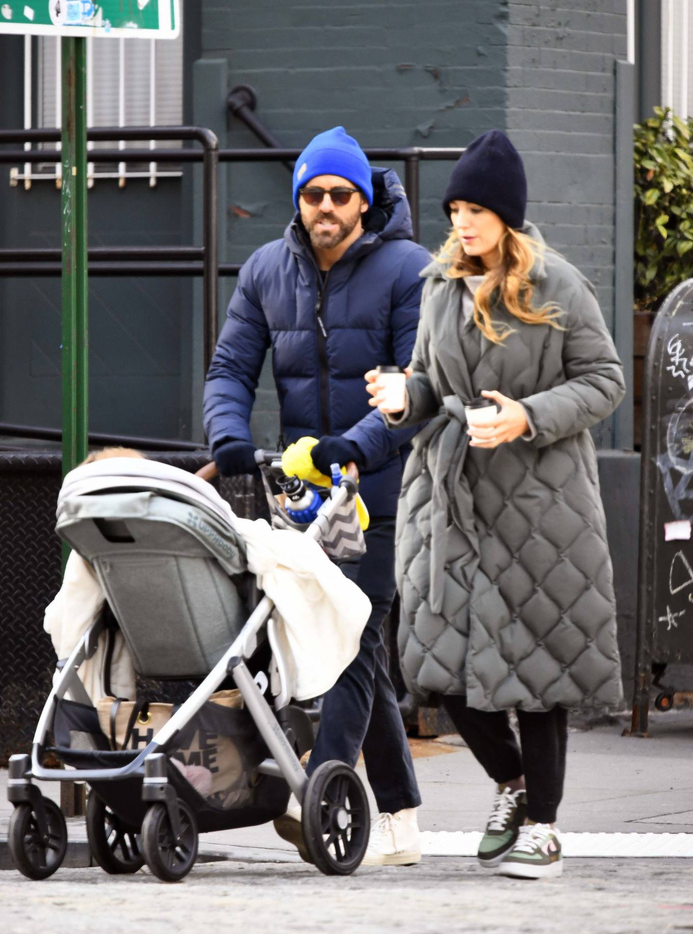Blake Lively 2022 : Blake Lively – Steps Out for a stroll in New York-10