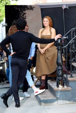 Blake Lively - With Justin Baldoni filming 'It Ends With Us' in New York