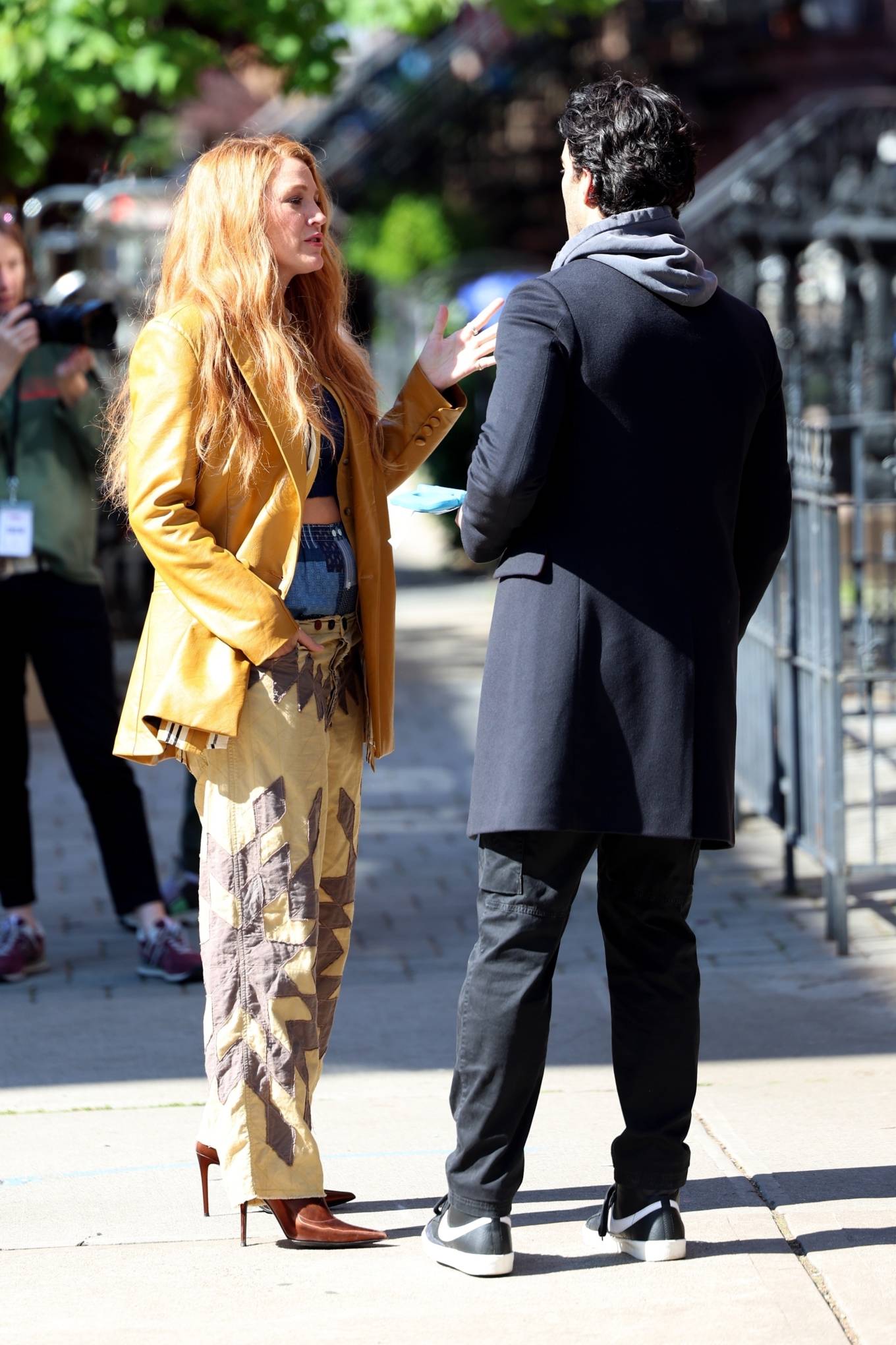 Blake Lively - With Justin Baldoni On set for 'It Ends With Us' in Hoboken - New Jersey