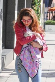 Blanca Blanco - Bring her bunny out to play in Beverly Hills