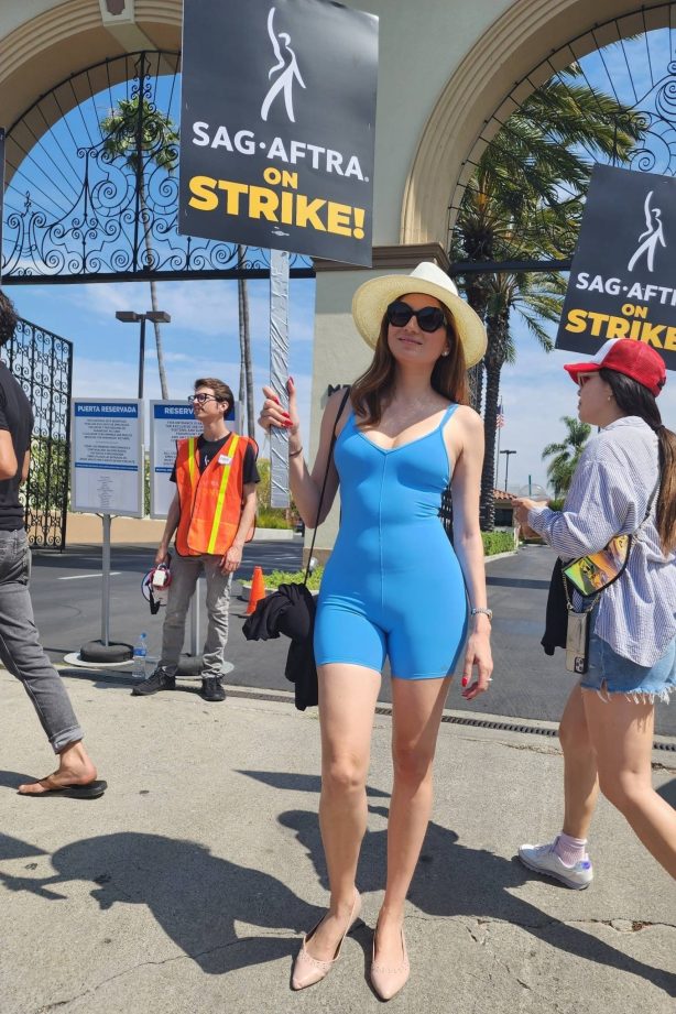 Blanca Blanco - Shows support for SAG AFTRA Strike outside the Paramount Studios
