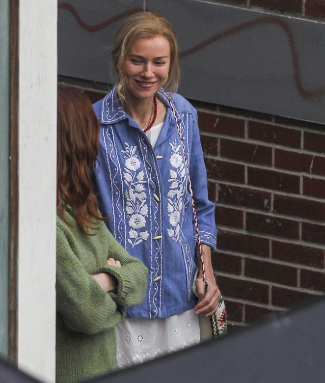 Brie Larson - Filming 'The Glass Castle' in Montreal
