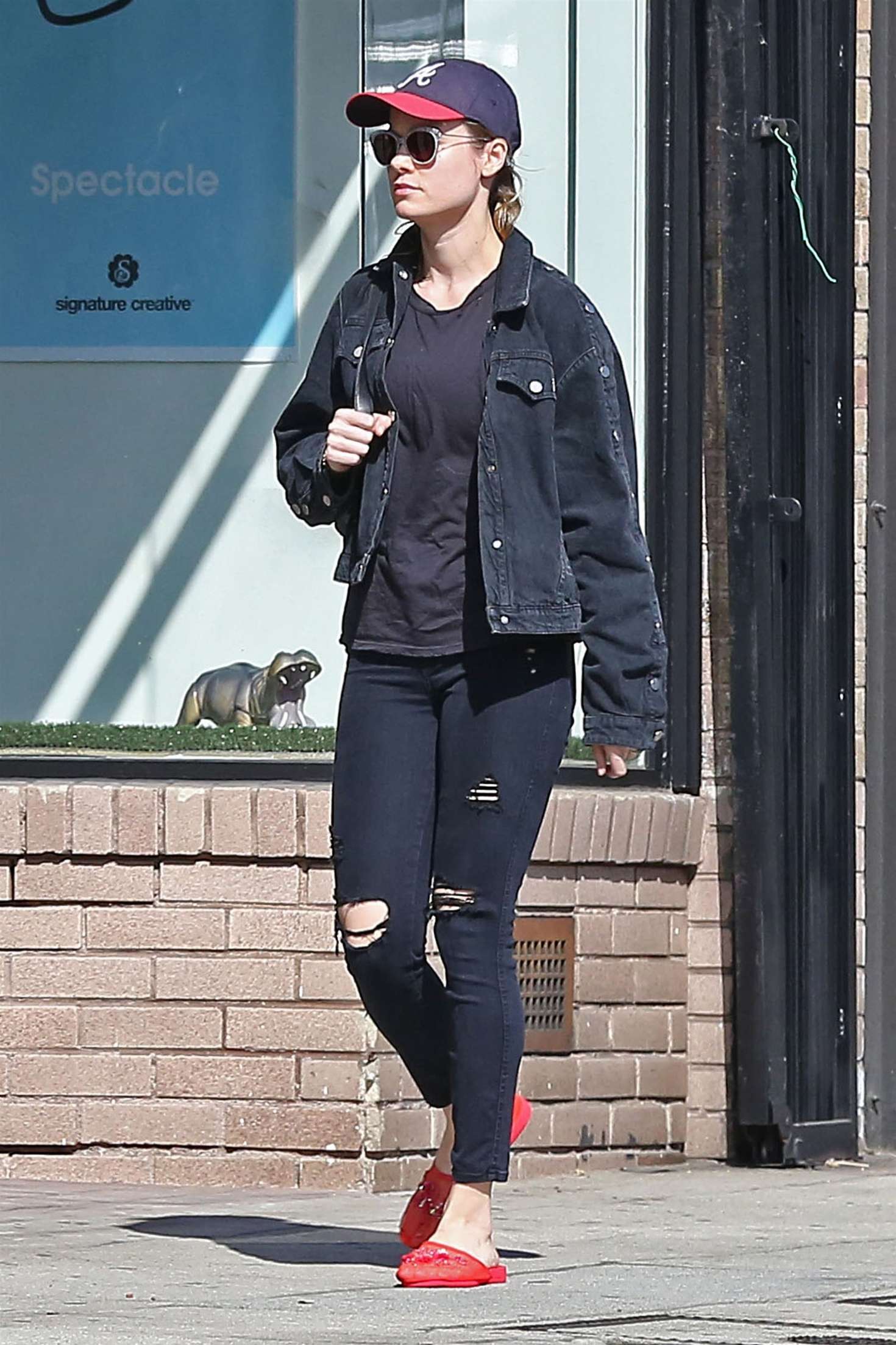 Brie Larson out for lunch at Cheebo in West Hollywood. 
