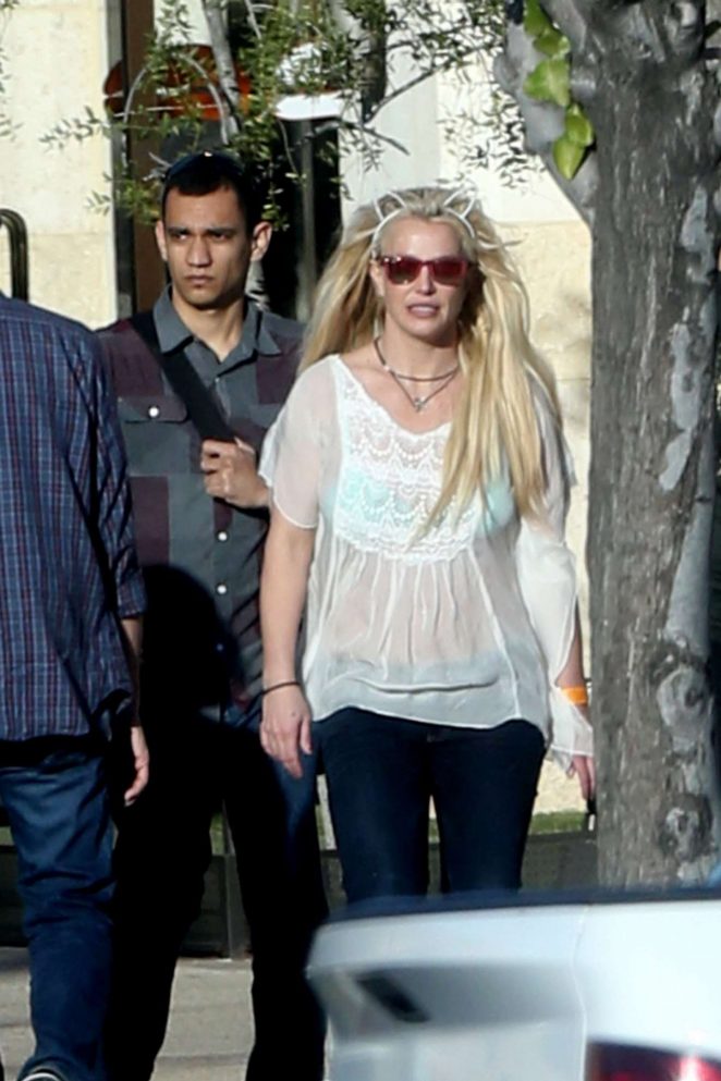 Britney Spears And Sam Asghari - Seen Out In Calabasas
