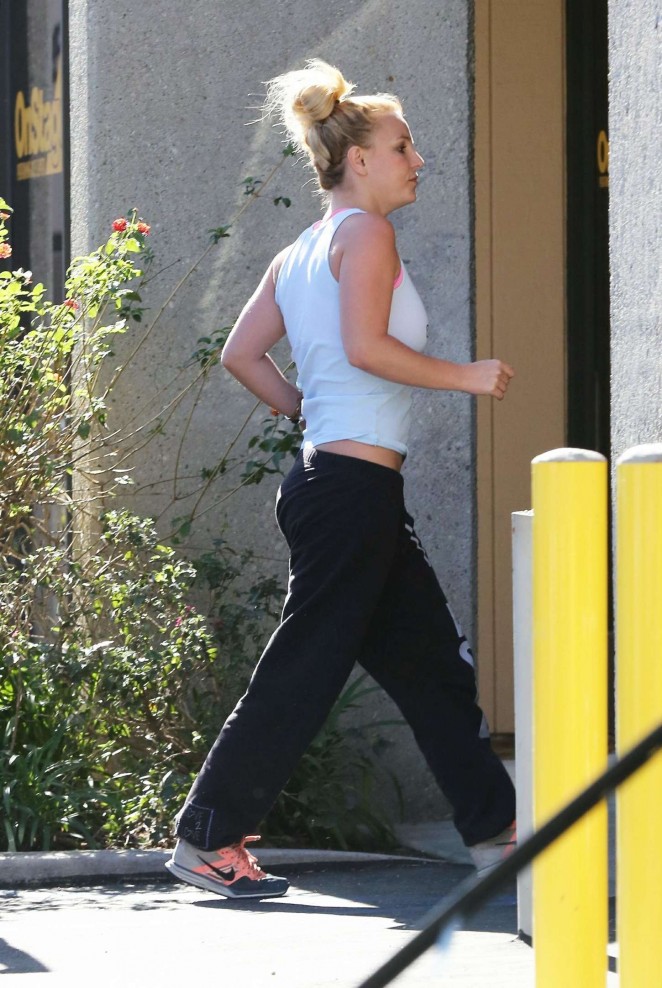 Britney Spears at a Dance Studio in Thousand Oaks