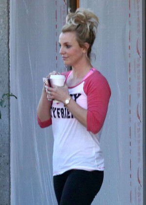 Britney Spears Leaves a dance studio in Thousand Oaks