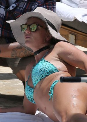 Britney Spears in Bikini on the pool in Miami