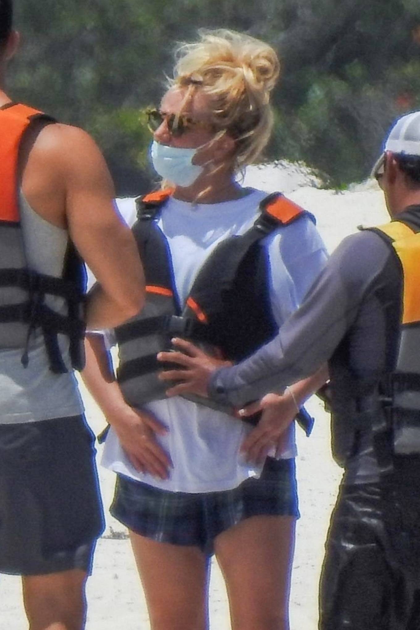 Britney Spears 2022 : Britney Spears – Jet skiing in Cabo San Lucas-05