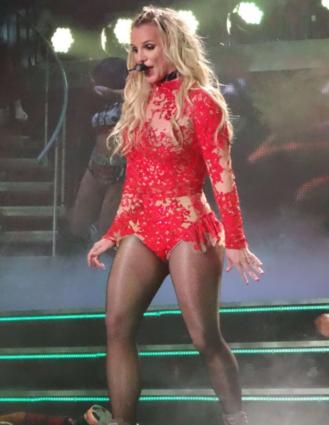 Britney Spears - Performs In Las Vegas