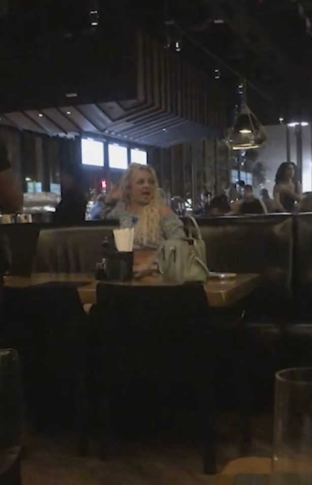 Britney Spears - Seen at an Los Angeles restaurant