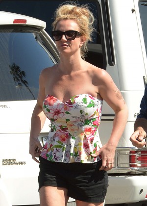 Britney Spears Shopping at Hobby Lobby in Los Angeles