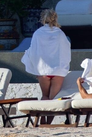 Britney Spears - Spotted in Cabo San Lucas