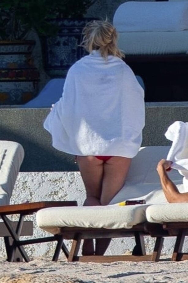 Britney Spears - Spotted in Cabo San Lucas
