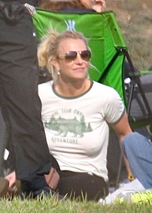 Britney Spears - Watching her kids play a flag football game in Thousand Oaks