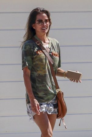 Brooke Burke - Pictured during a lunch date with a friend in Malibu