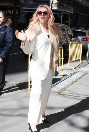 Busy Philipps - Arriving at 'The View' in New York