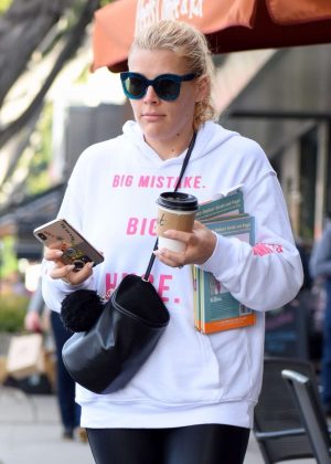 Busy Philipps - Out for a coffee in Los Angeles