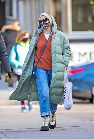 Busy Philipps - Seen in a cold day in New York City