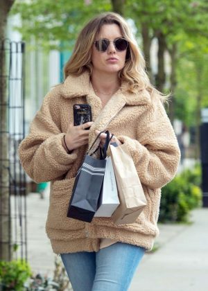 Caggie Dunlop - Out and about in London