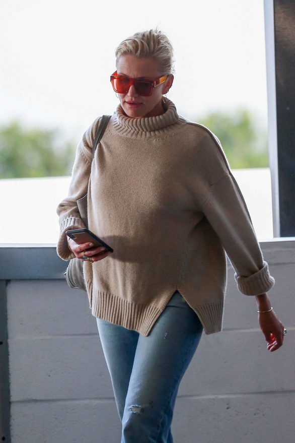 Cameron Diaz - Goes to lunch in los Angeles