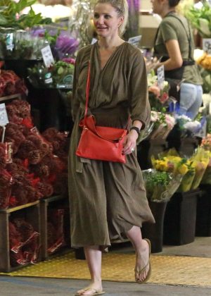 Cameron Diaz - Heads to the supermarket in Los Angeles