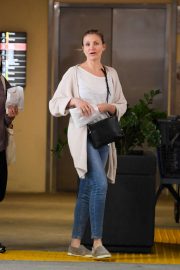 Cameron Diaz - Out for breakfast at Eataly in Century City
