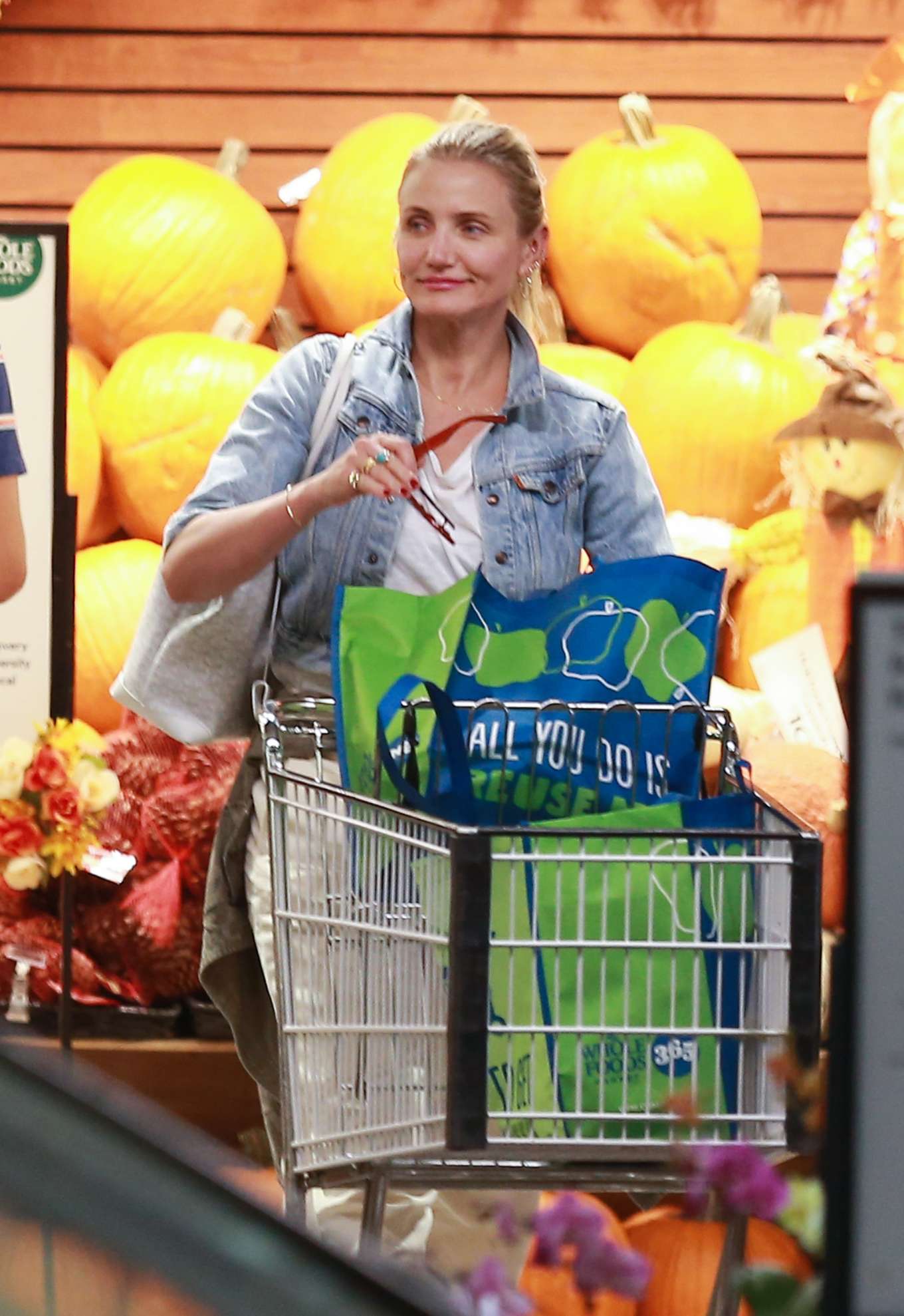 Cameron Diaz - Shopping at Whole Foods in Beverly Hills