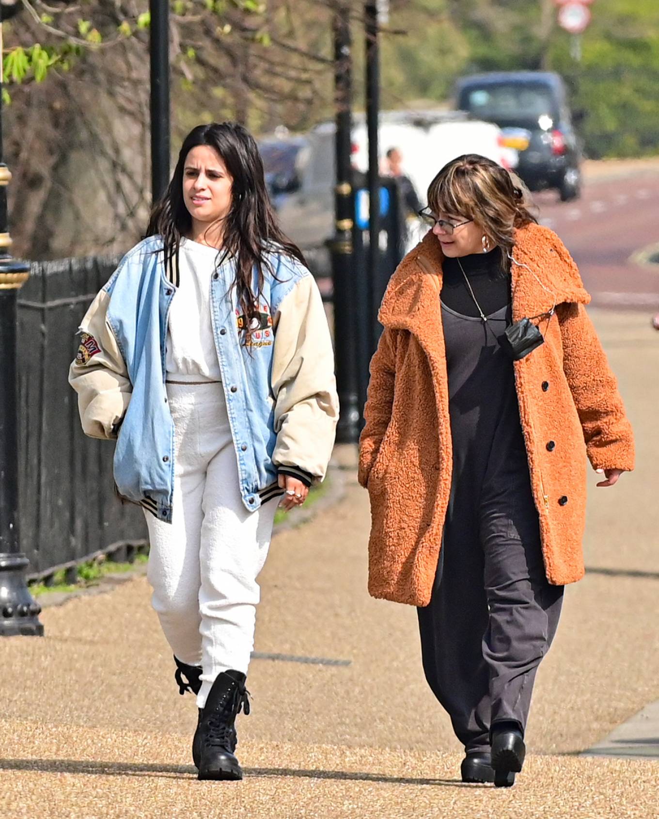 Camila Cabello - Seen in a London park with her mother Sinuhe Estrabao