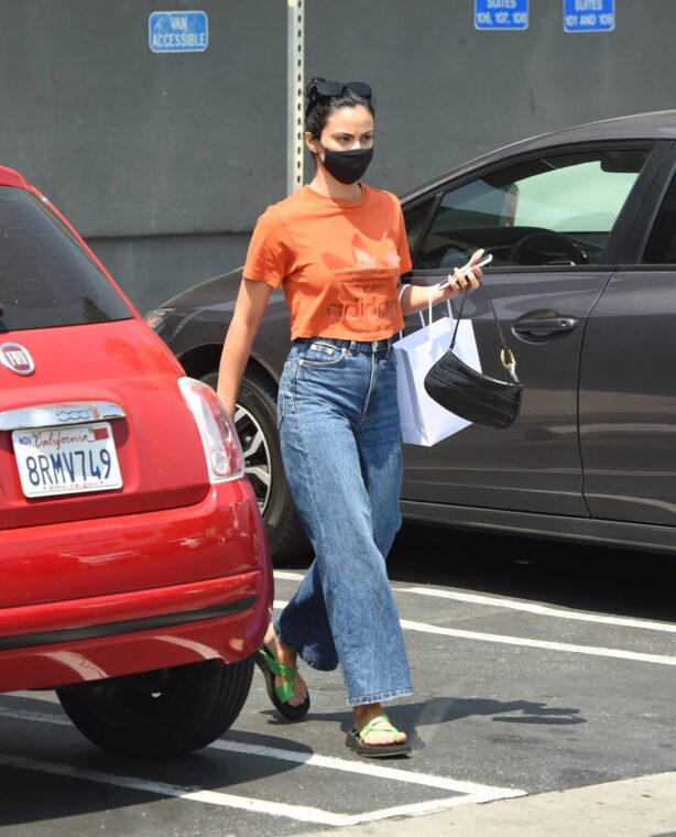 Camila Mendes - Grabbing a cup of coffee to go in Los Angeles