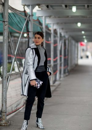 Camilla Coelho out to Fashion Week in New York