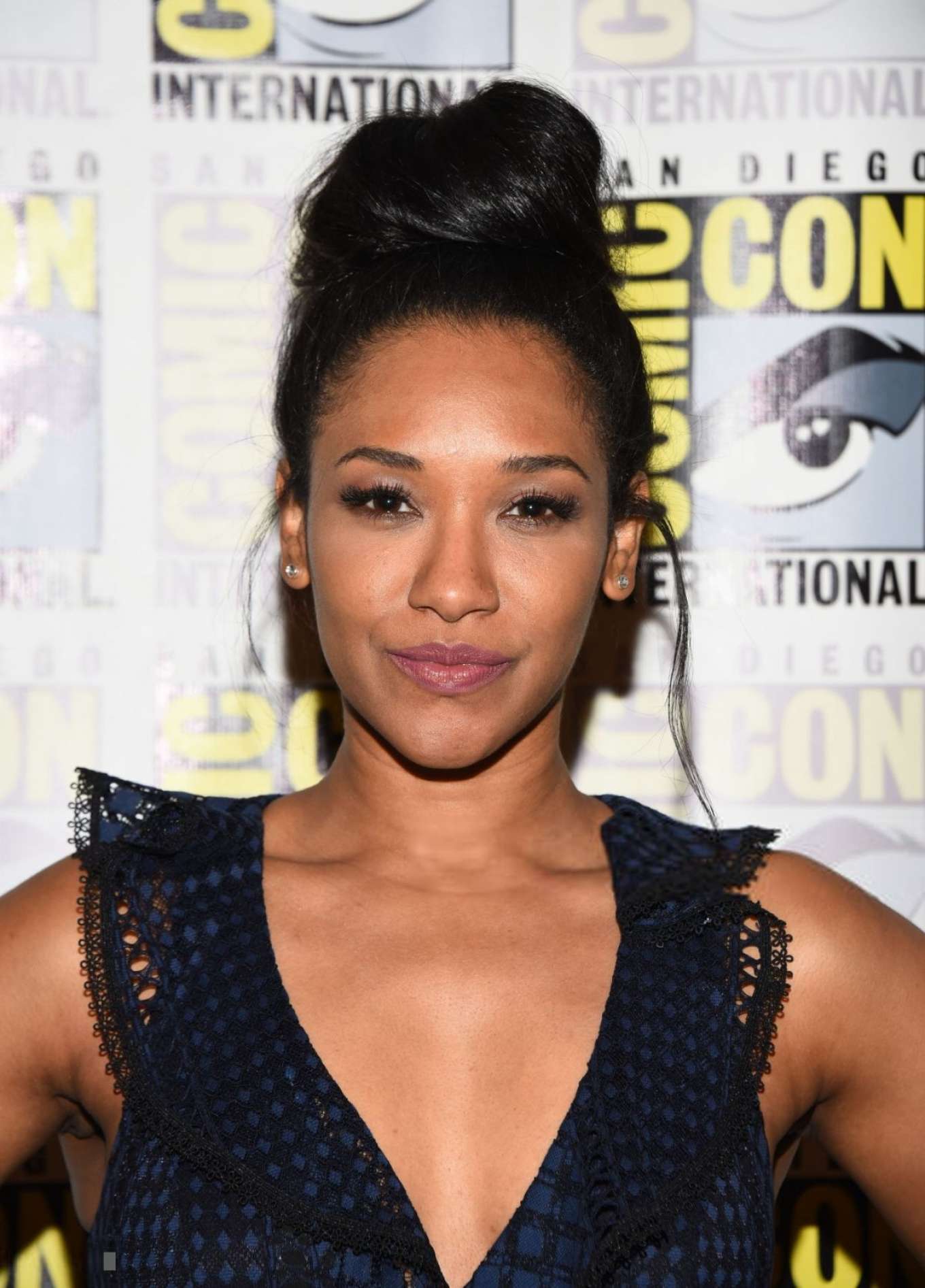 Candice Patton - 'The Flash' Photocall at 2018 Comic-Con in San D...