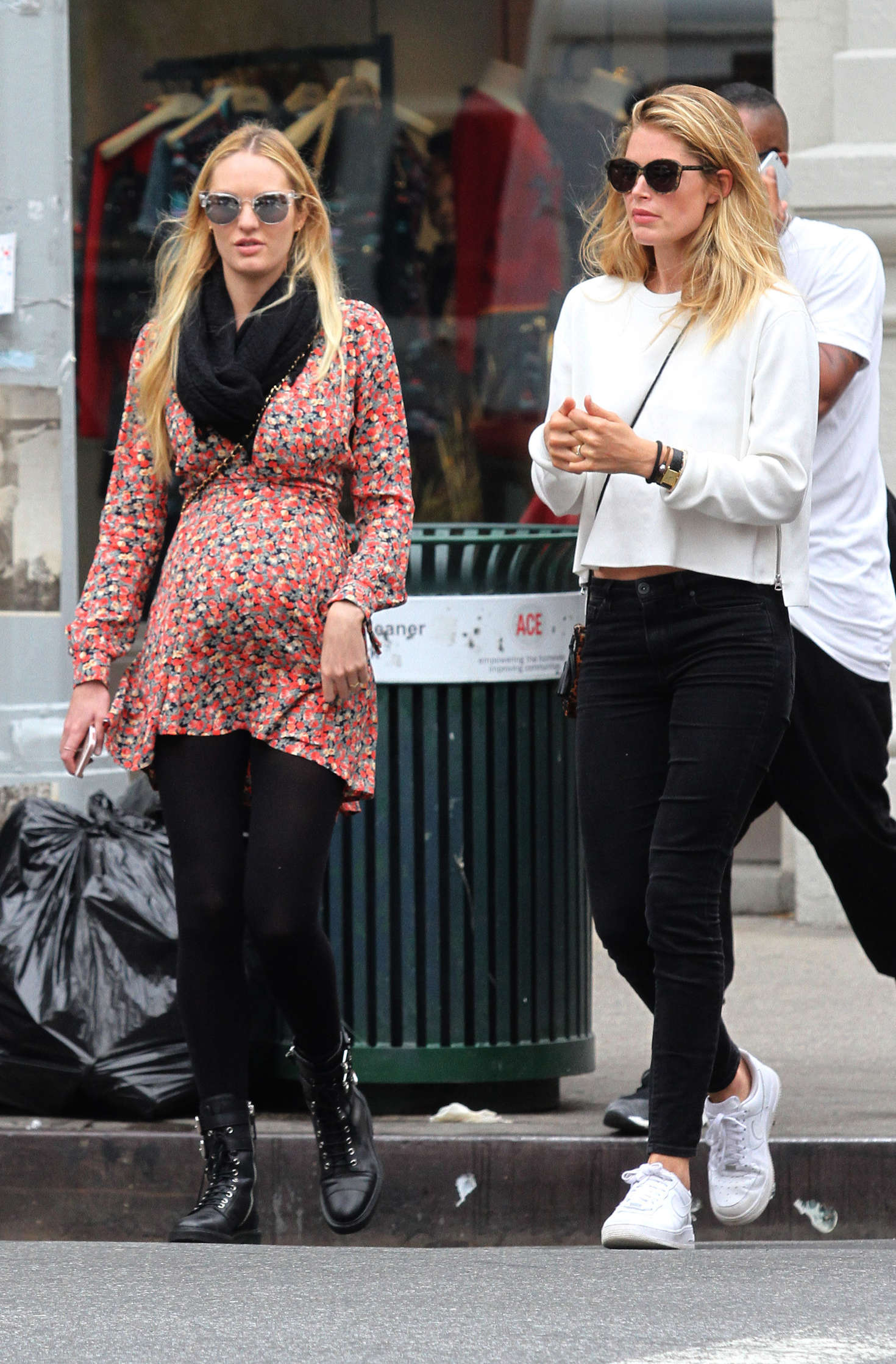 Candice Swanepoel and Doutzen Kroes out in NYC -15 | GotCeleb