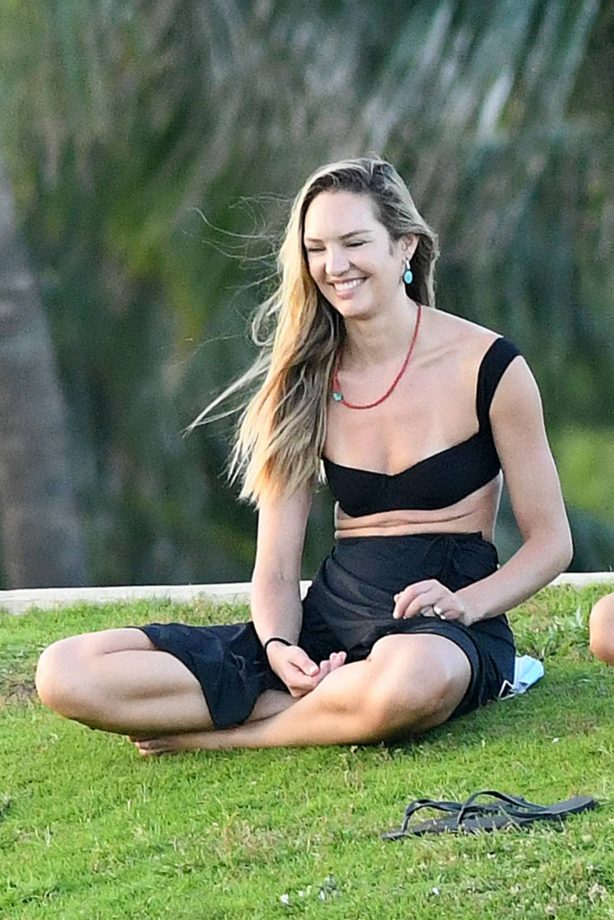 Candice Swanepoel - Spotted at a park in Miami