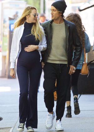 Candice Swanepoel wit fiance Hermann Nicoli Out in NYC