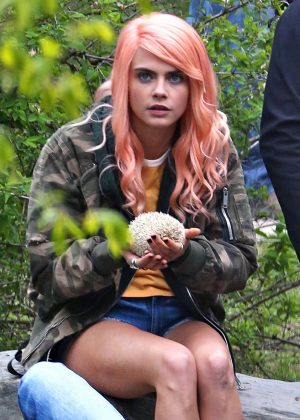 Cara Delevingne - Filming 'Life in a Year' set in Toronto