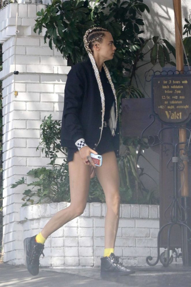 Cara Delevingne - Heading to a meeting in Los Angeles