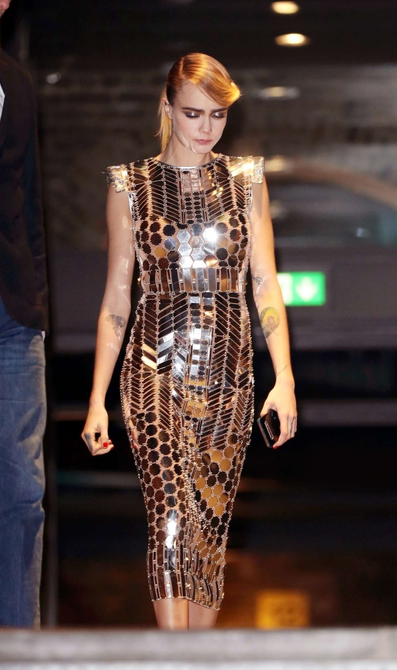 Cara Delevingne in Gold Metallic Dress-32 | GotCeleb