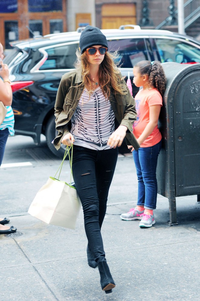 Cara Delevingne in Tight Jeans out in NYC