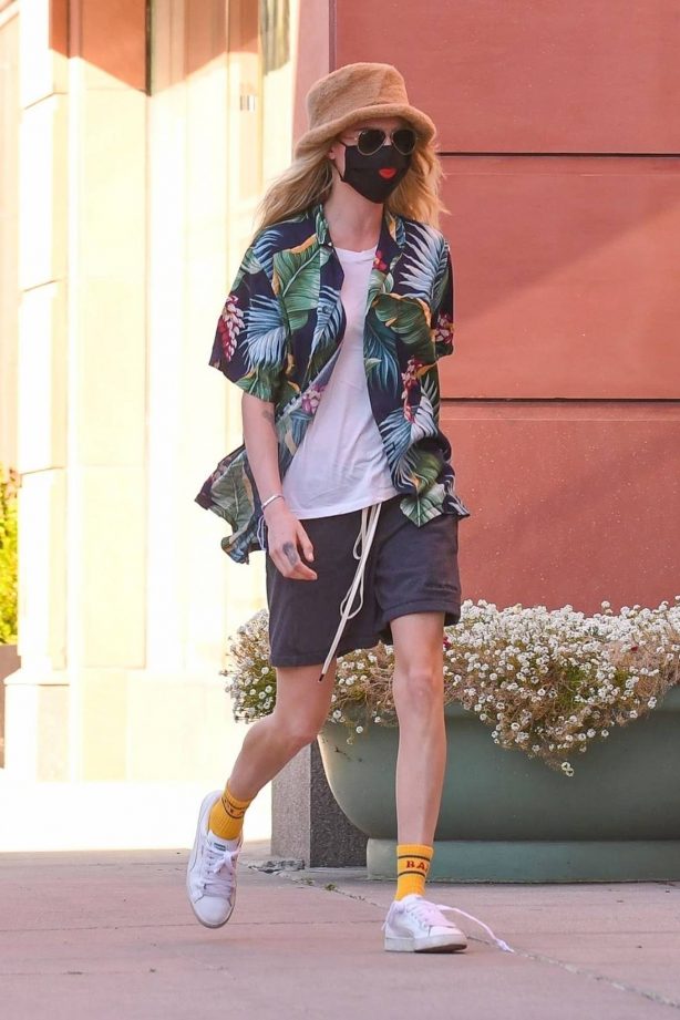 Cara Delevingne - Seen while out in Beverly Hills