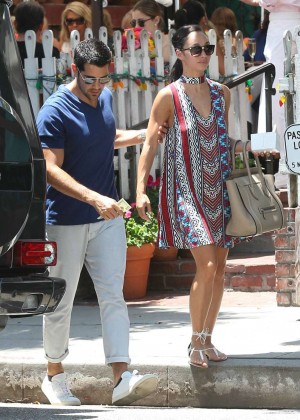 Cara Santana and Jesse Metcalfe at Lunch Date in Beverly Hills
