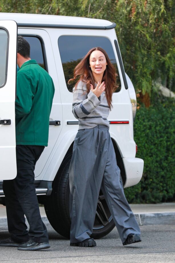 Cara Santana - Lunch candids at San Vicente Bungalows in West Hollywood