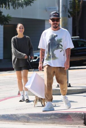 Cara Santana - With her beau Shannon Leto while shopping together in West Hollywood