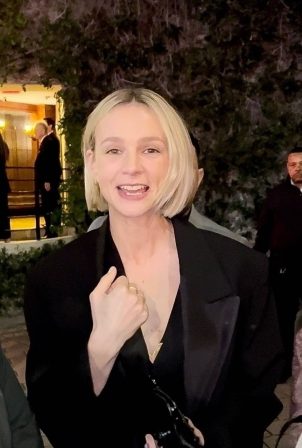Carey Mulligan - Greets fans at the Netflix pre-Oscar party in Hollywood