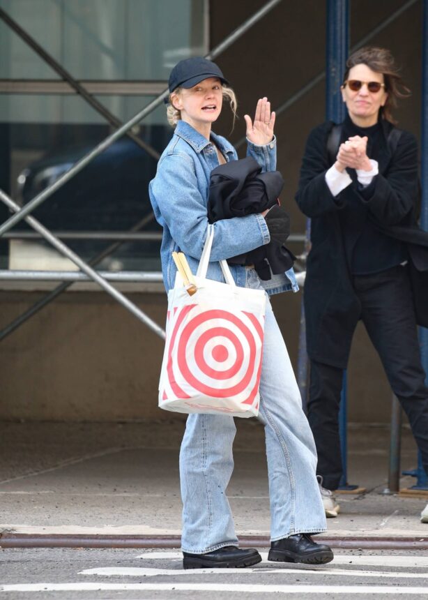 Carey Mulligan - Wears denim while out in New York