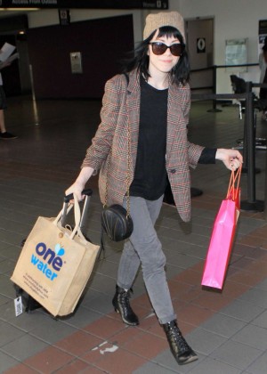 Carly Rae Jepsen - Arrives at LAX Airport in Los Angeles