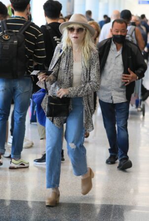 Carly Rae Jepsen - Seen at LAX in Los Angeles