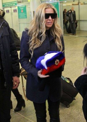 Carmen Electra - Arriving in Moscow